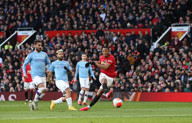  "ปีศาจแดง"จม"เรือใบ" 2-0 ลุ้นท็อปโฟร์