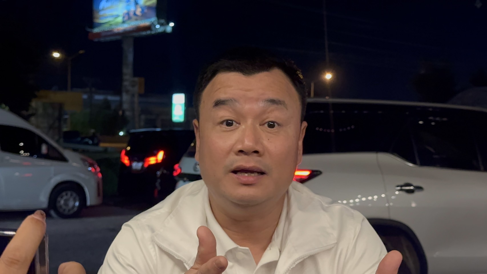 "สรวงศ์" ดักคอ "นักร้อง" ยื่นสอบ " ทักษิณ" เป็นวิทยากรสัมมนา "สส.เพื่อไทย" ที่หัวหิน 13-14 ธ.ค. ชี้เรื่องหยุมหยิม 