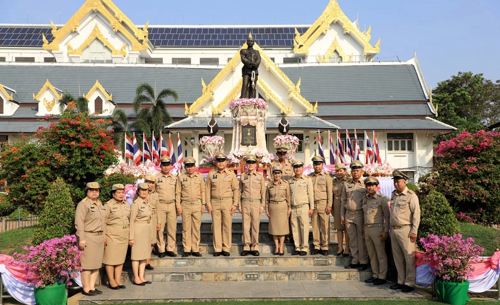 ผู้ว่าฯลพบุรี จัดพิธีน้อมรำลึกในพระมหากรุณาธิคุณ ร.5 เนื่องในวันท้องถิ่นไทย ประจำปี 2567 