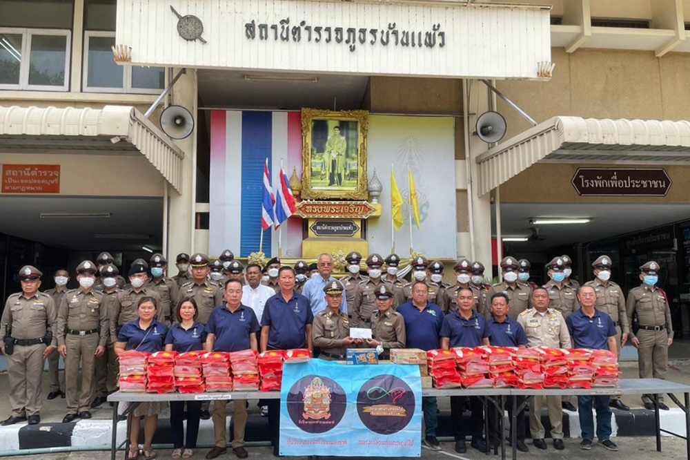 รอง จตช. ตรวจเยี่ยม สภ.บ้านแพ้ว ขับเคลื่อนการยกระดับให้บริการประชาชน