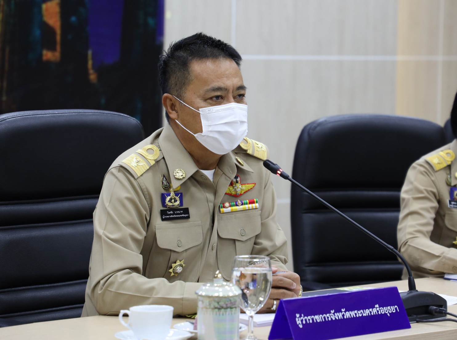 ผู้ว่าฯอยุธยา เป็นปธ.ประชุมคณะกรมการจังหวัดและหัวหน้าส่วนราชการ นัดแรก มอบกรอบการทำงาน 4 เรื่องหลัก มุ่งเน้นแก้ไขปัญหาความยากจนปชช.