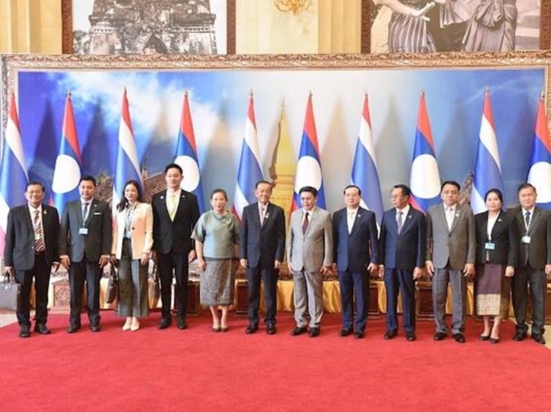 "ประธานรัฐสภา" ลงนามแถลงการณ์ร่วมสมัชชาใหญ่รัฐสภาอาเซียน ก่อนร่วมพิธีปิดประชุม " สปป.ลาว"  ส่งไม้ต่อ "มาเลย์" เจ้าภาพปีหน้า
