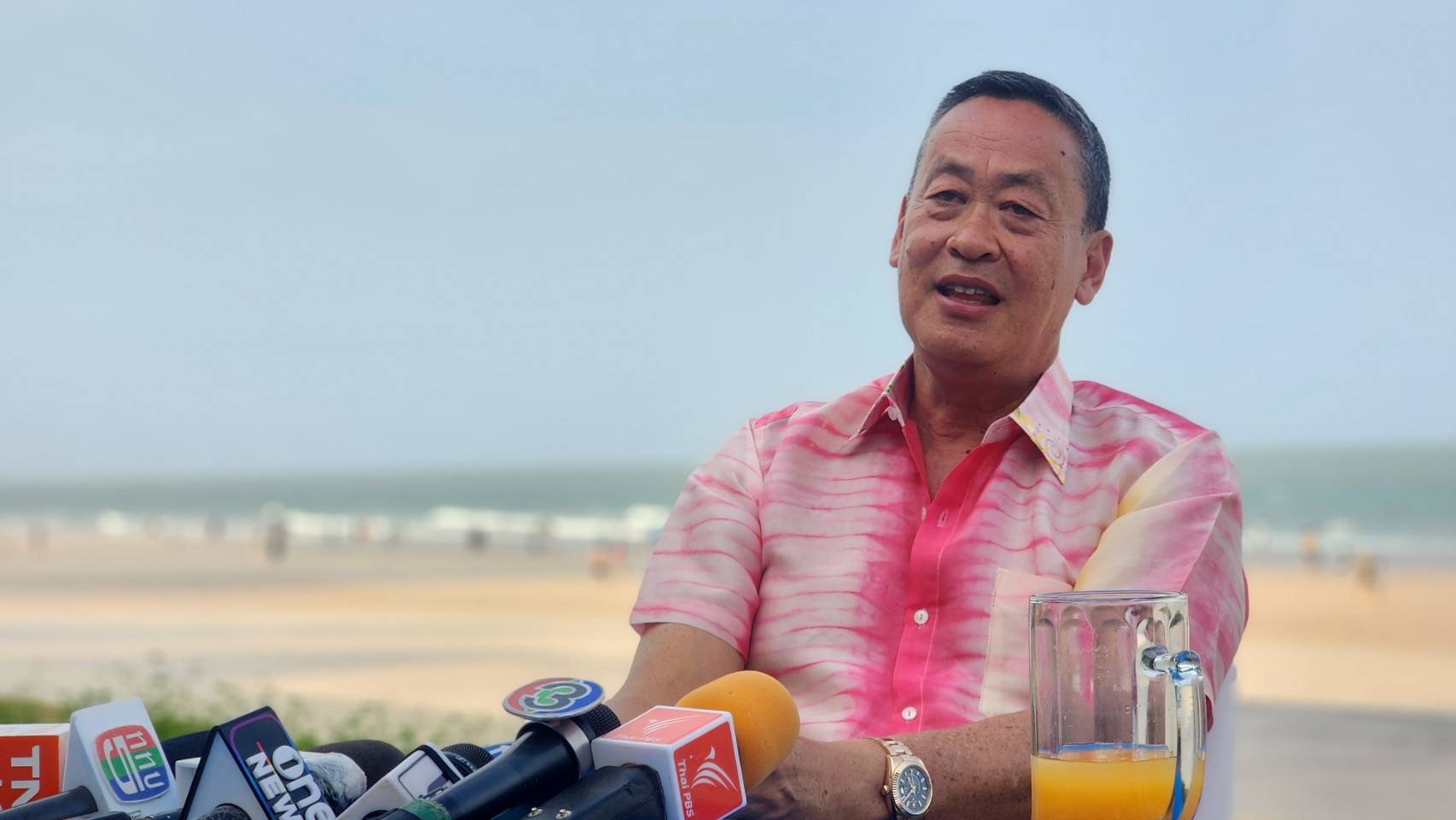 นายกฯ รับยังไม่พอใจผลงาน 7 เดือน รับเล่นการเมืองต้องปรับเยอะ ลั่นพร้อมเสียเพื่อน หากทำตัวเป็นอภิสิทธิ์ชน
