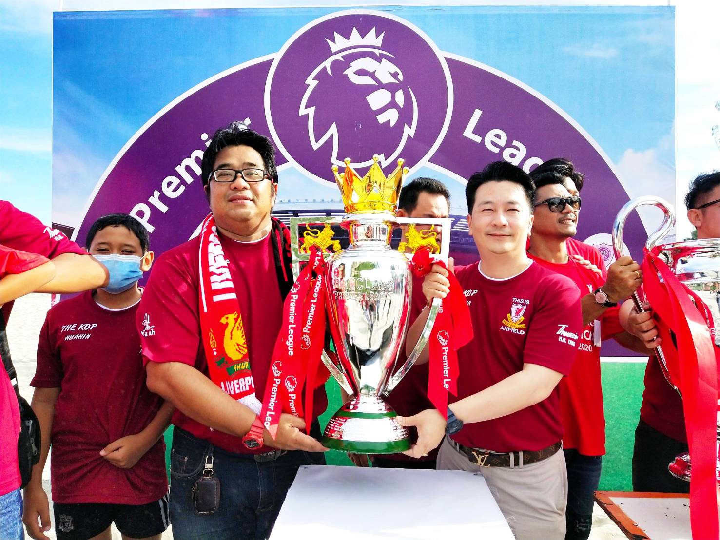 'แฟนลิเวอร์พูล หัวหิน' ร่วมฉลองแชมป์พรีเมียร์ลีก 