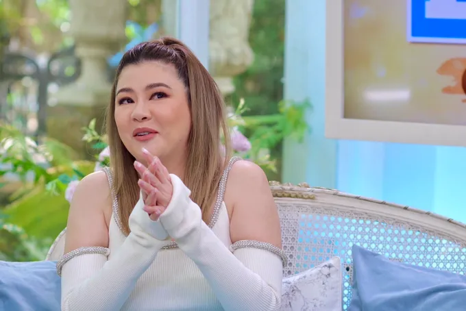 "โอ๋ ภัคจีรา" เผยเมื่อชีวิตครอบครัวไม่เป็นไปอย่างที่ฝัน พร้อมเปิดใจถึงความรักครั้งแรกกับหนุ่มหล่อระดับตำนาน 