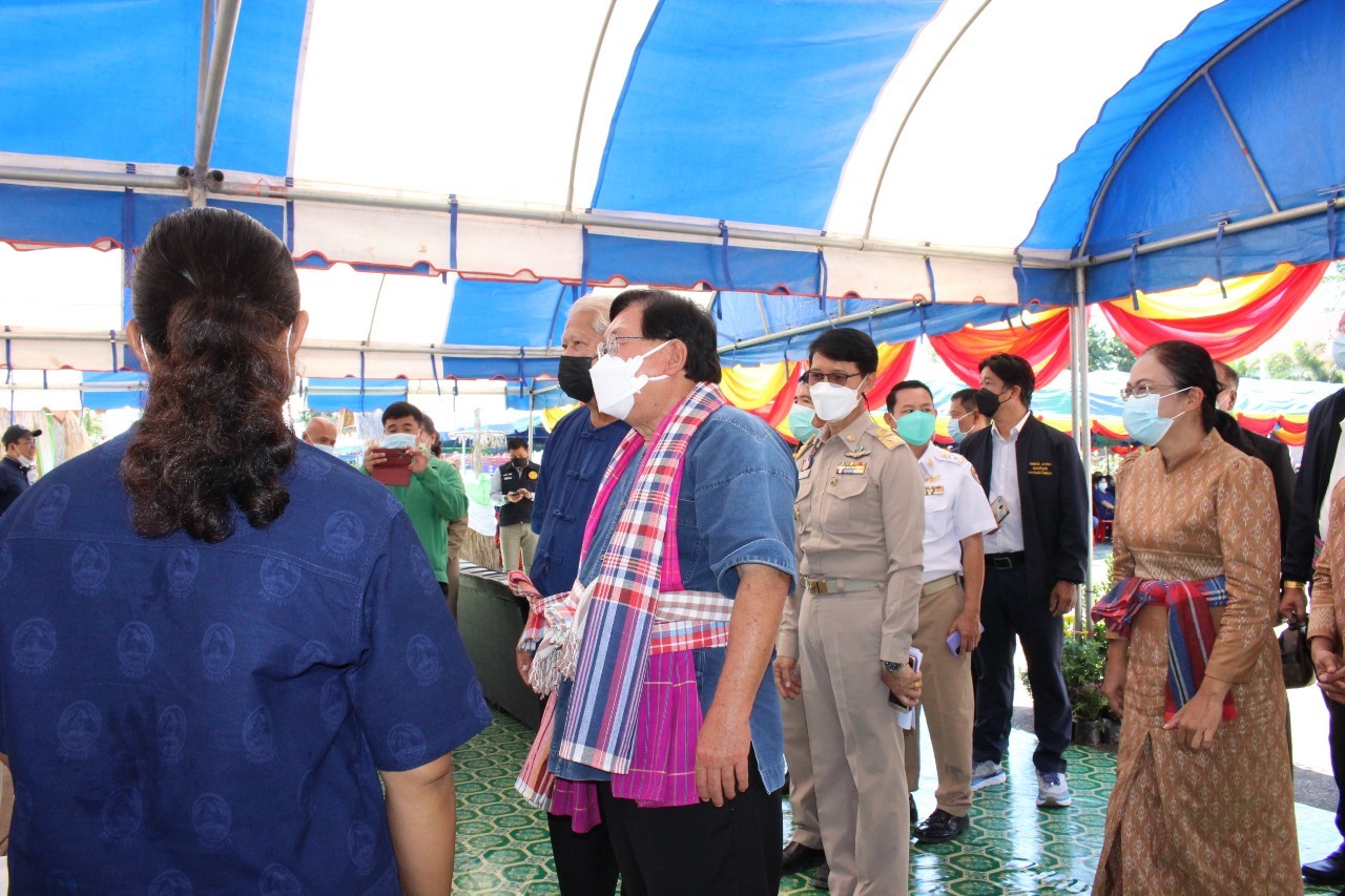 รมช.เกษตรเปิดงานส่งเสริมและประชาสัมพันธ์การใช้เทคโนโลยีการผลิตข้าวคุณภาพภายใต้โครงการยกระดับแปลงใหญ่ด้วยเกษตรสมัยใหม่