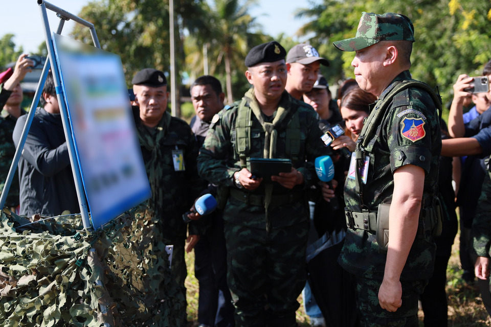 แม่ทัพภาค 1 ลงพื้นที่ชายแดนสระแก้ว เร่งสร้างหลุมหลบภัยให้ประชาชน 