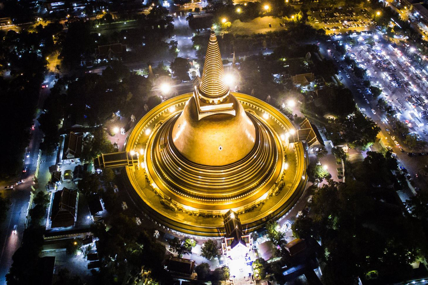 ปักหมุดวัดดังทั่วไทยชมแสงสีจากหลอดไฟ LED ยามค่ำคืนสร้างแรงบันดาลใจก่อนออกเดินทางท่องเที่ยว