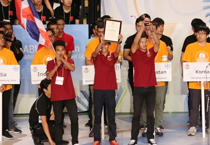 ทีมพนมดิน Robot คว้ารองอันดับ 2 แข่งหุ่นยนต์ ABU ที่โตเกียว