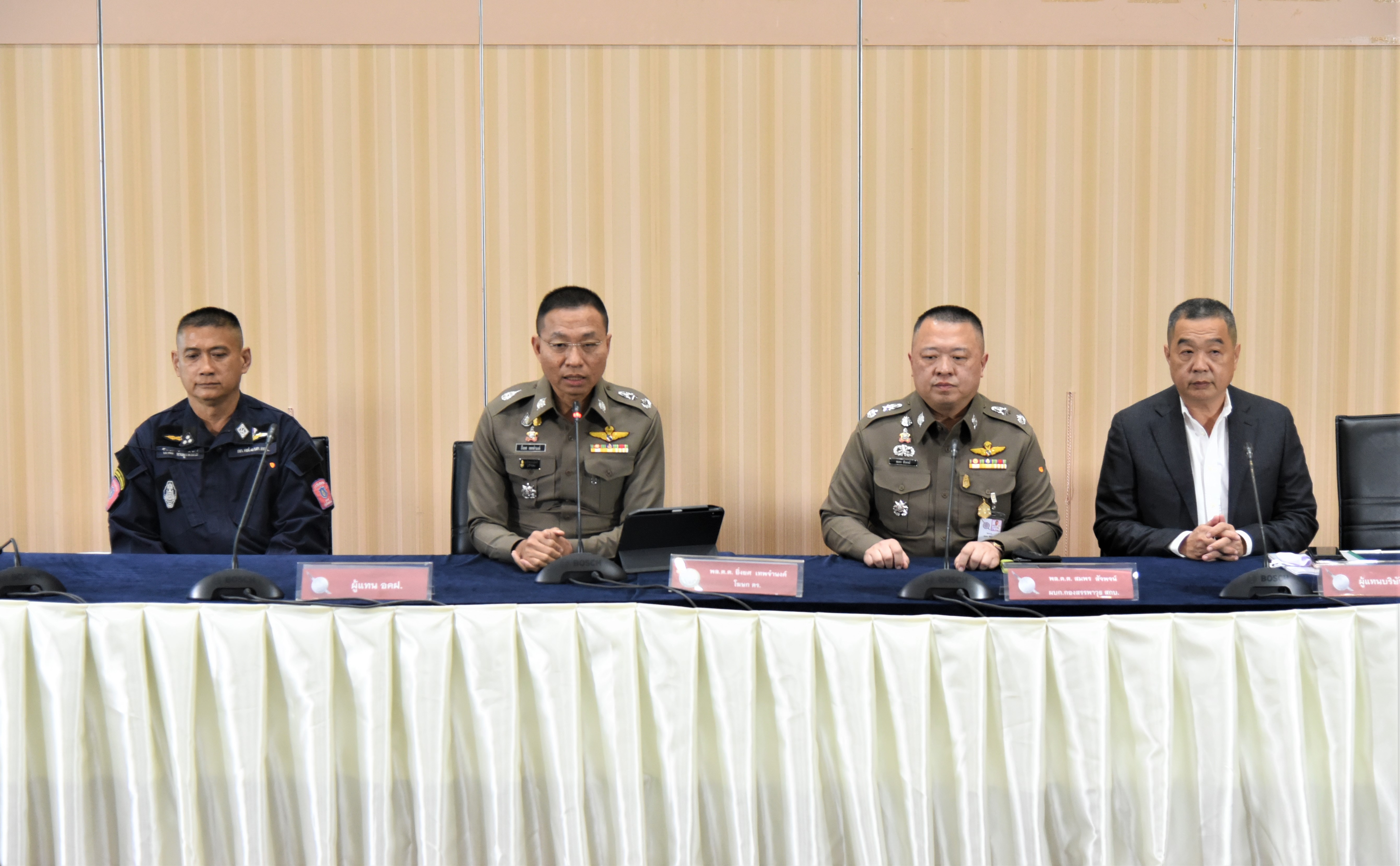 ตร.ยันรถควบคุมฝูงชนและสารเคมีไม่มีสารอันตรายกับผู้ชุมนุม 