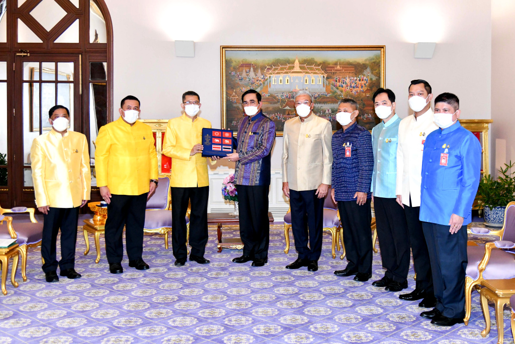 นายกฯ ย้ำทุกส่วนราชการประชาสัมพันธ์ตระหนักความสำคัญ  “ธงไตรรงค์”