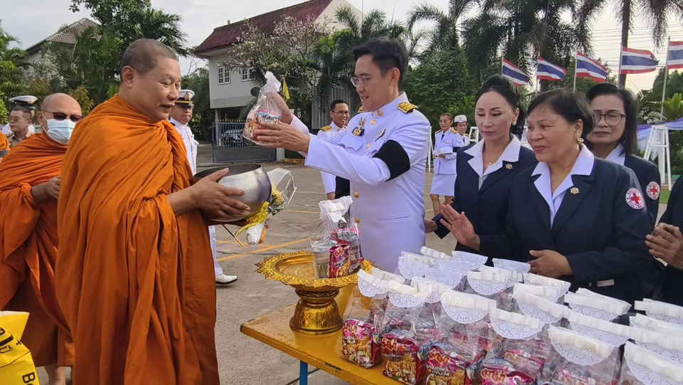 ชาวสัตหีบ น้อมรำลึก ร.6 และเทิดพระเกียรติ เจ้าฟ้าเพชรรัตนฯ ครบ 100 ปี 