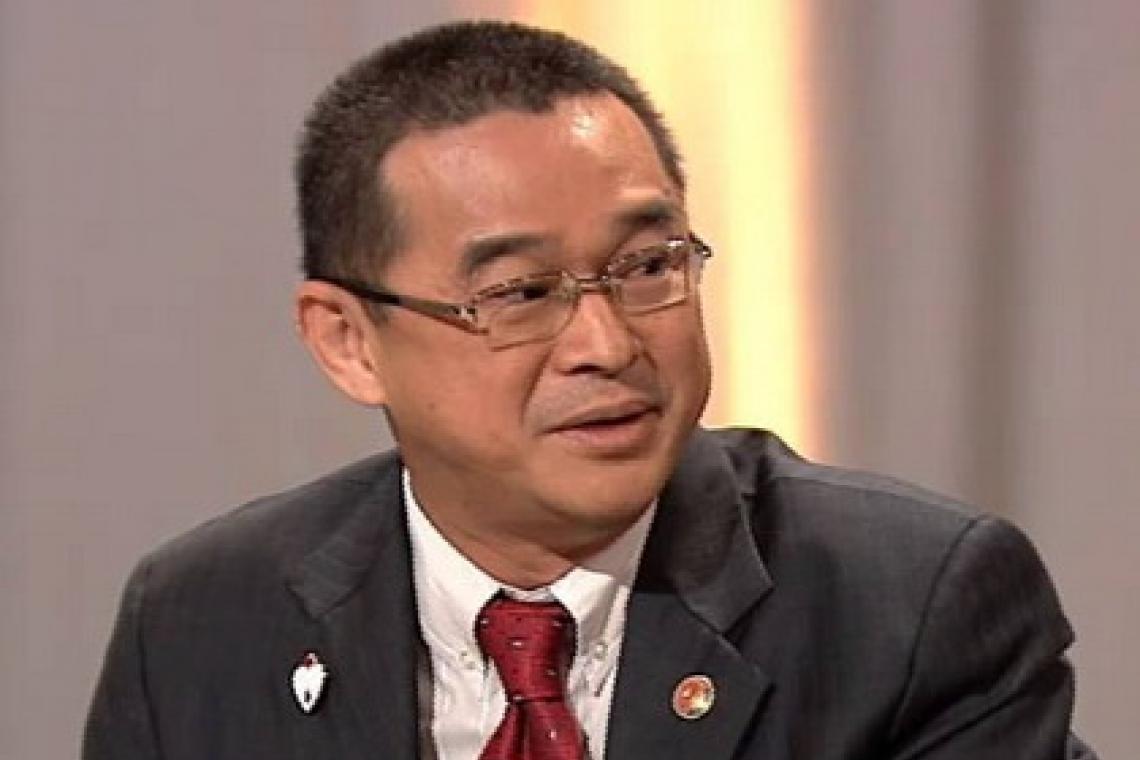 "เรืองไกร"บี้ตัดงบศาลรธน.ทิ้งทั้งหมด ด้าน "ปิยะบุตร"ไล่ตัดงบทำพิพิธภัณฑ์ศาลรธน.