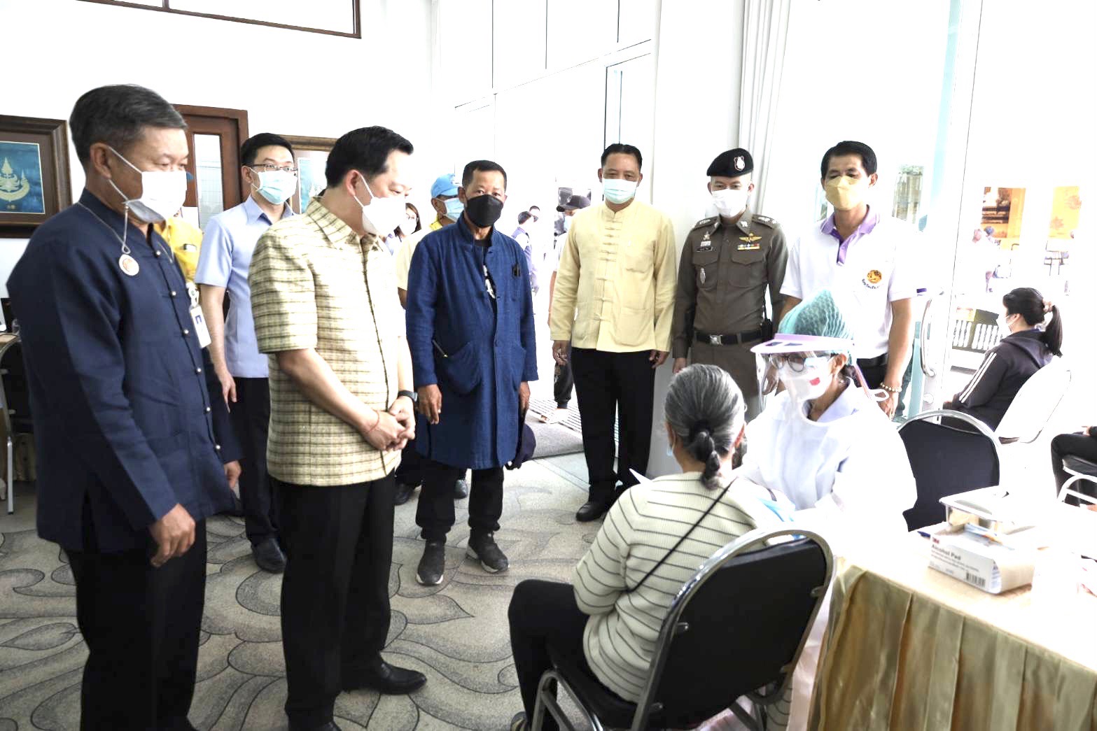 ผู้ว่าฯเชียงราย ตรวจความพร้อมรับมือนักท่องเที่ยว 7 วันอันตราย จัดชุดเคลื่อนที่เร็วตรวจสอบนักดื่มในชุมชนพร้อมพาส่งบ้าน