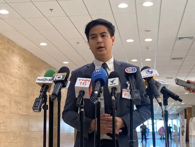 "พริษฐ์" จี้ นายกฯ เร่งใช้ "อำนาจรัฐ" จัดการวิกฤตน้ำท่วมใต้ ย้ำ 4 ข้อเสนอสำคัญช่วยชีวิตคนไทย