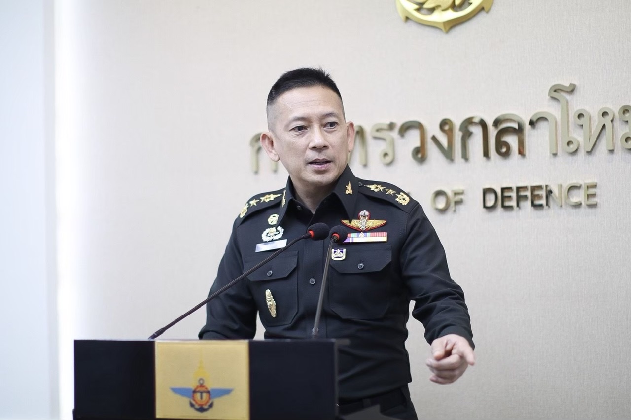 “โฆษก กห.” เผย ฝ่ายความมั่นคงประเมินไม่อนุญาต “สื่อ” ใช้ เสื้อเกราะทำข่าวม็อบ ชี้ ไม่จำเป็น