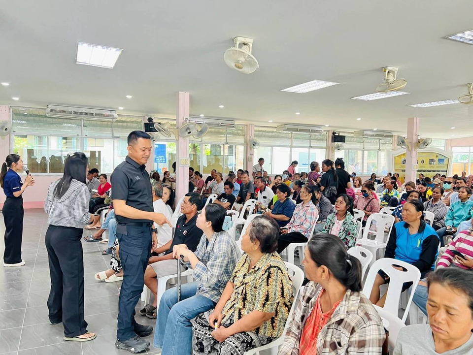 อำเภอเลาขวัญ  รุดอำนวยความสะดวกลงทะเบียน “ไทยช่วยไทย พลัส” ให้ประชาชน-ร้านค้า