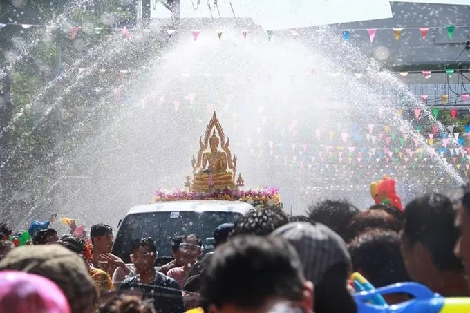 วธ.ชงสงกรานต์ “ห้ามสาดน้ำ-ปืนฉีด-ปะแป้ง” เน้นสืบสานประเพณีดีงาม