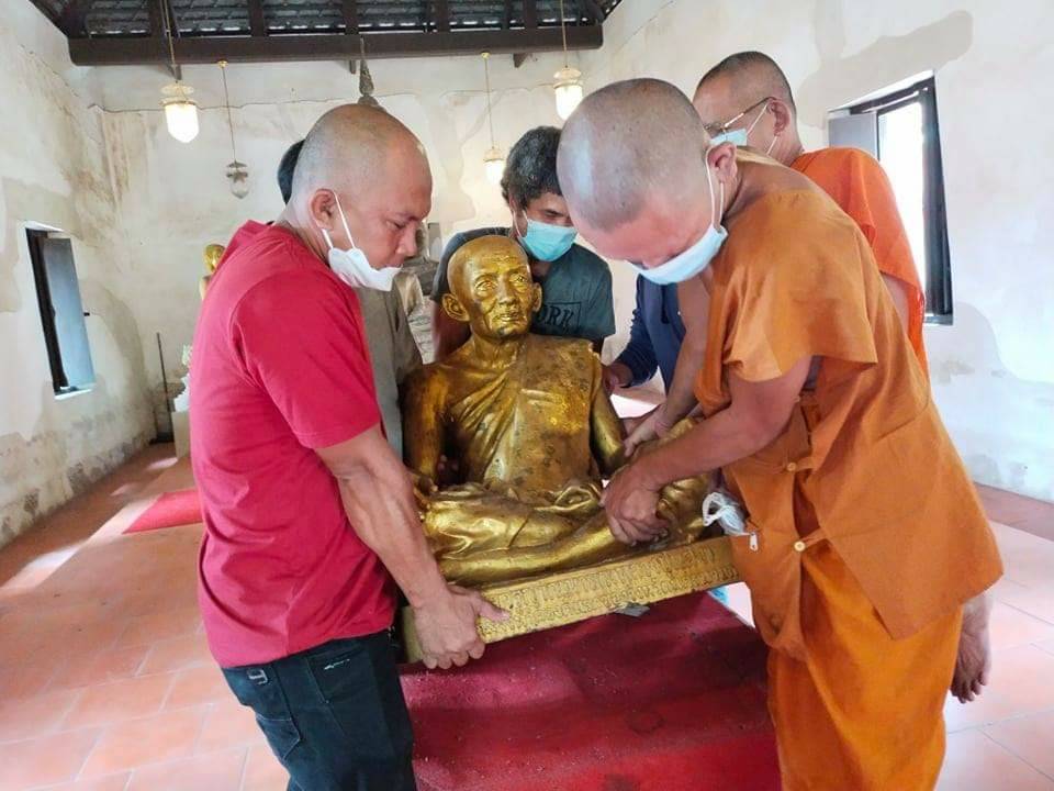 6 คนยกไม่ขึ้น! ปาฏิหาริย์ "หลวงปู่แสง" วัดโพธิ์ไทร จ.นครนายก 