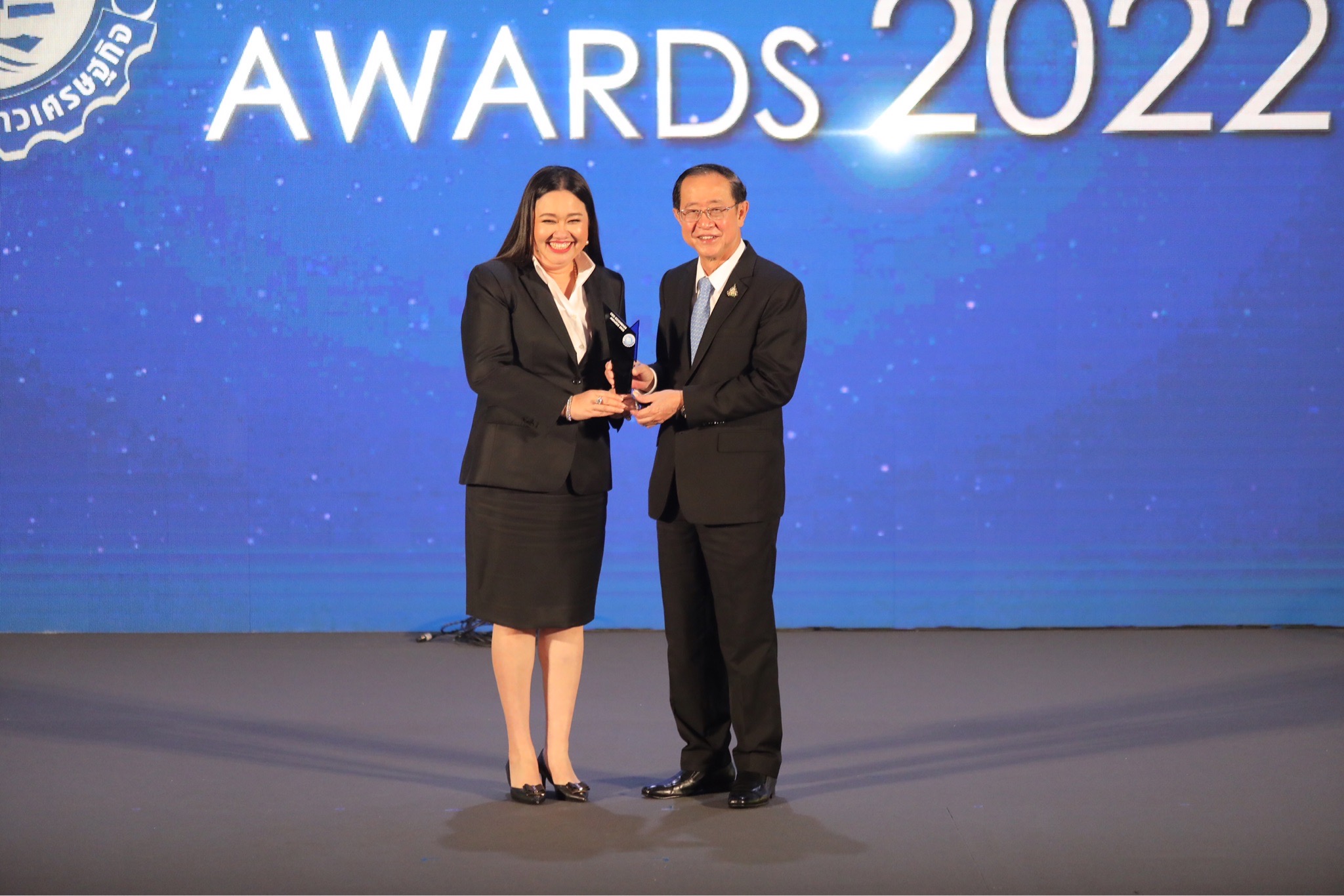 ‘ดร.นภัสนันท์ พรรณนิภา’ ผู้บริหาร TQMalpha รับ 2 รางวัล  ‘สุดยอดซีอีโอรุ่นใหญ่-เดอะ เบส ซีอีโอ’ 