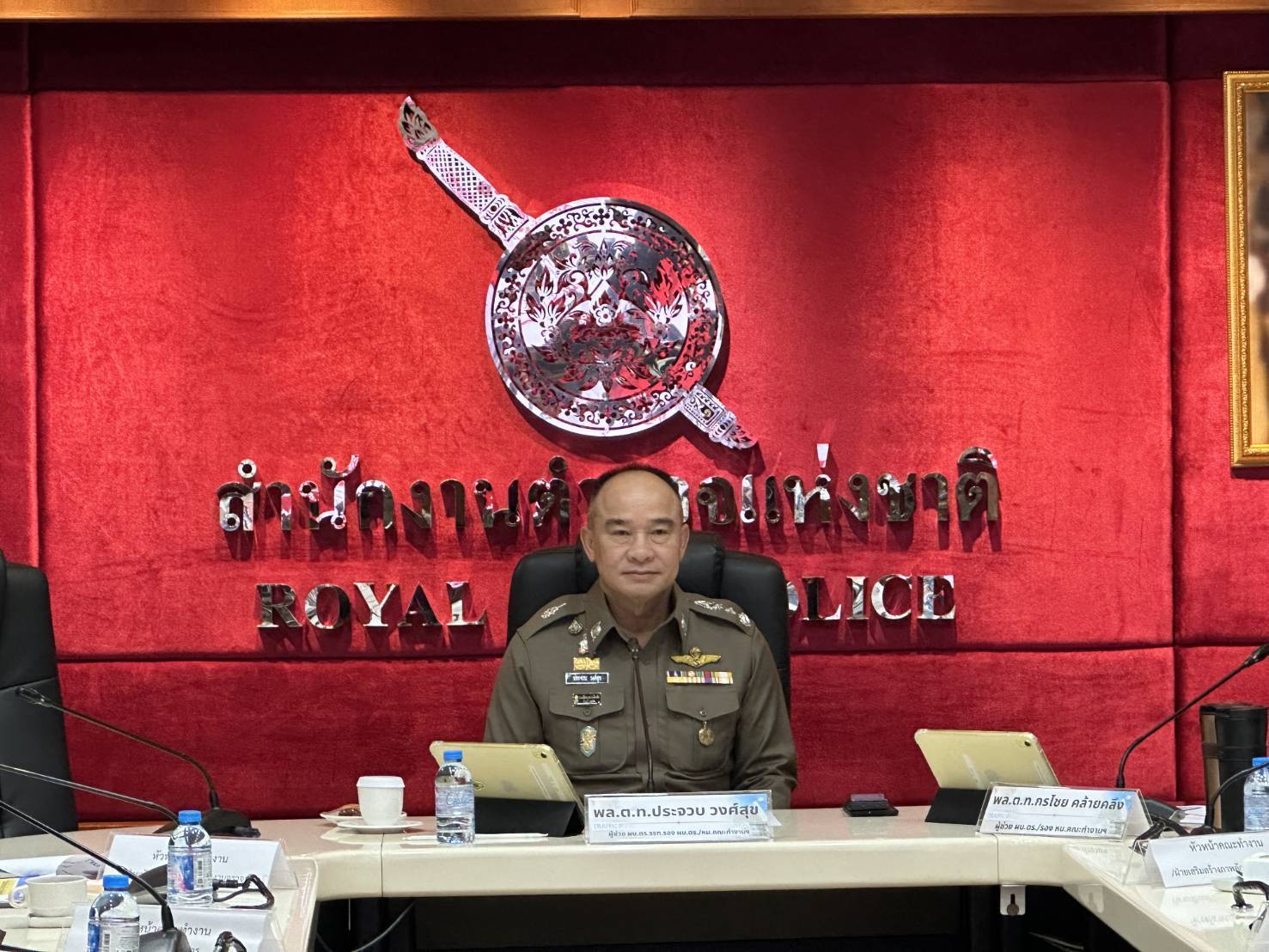 "บิ๊กจวบ” ชื่นชมตำรวจทางหลวงมอเตอร์เวย์เขาดิน ช่วยชีวิตหญิงพร้อมลูกสาววัย 9 ขวบ 