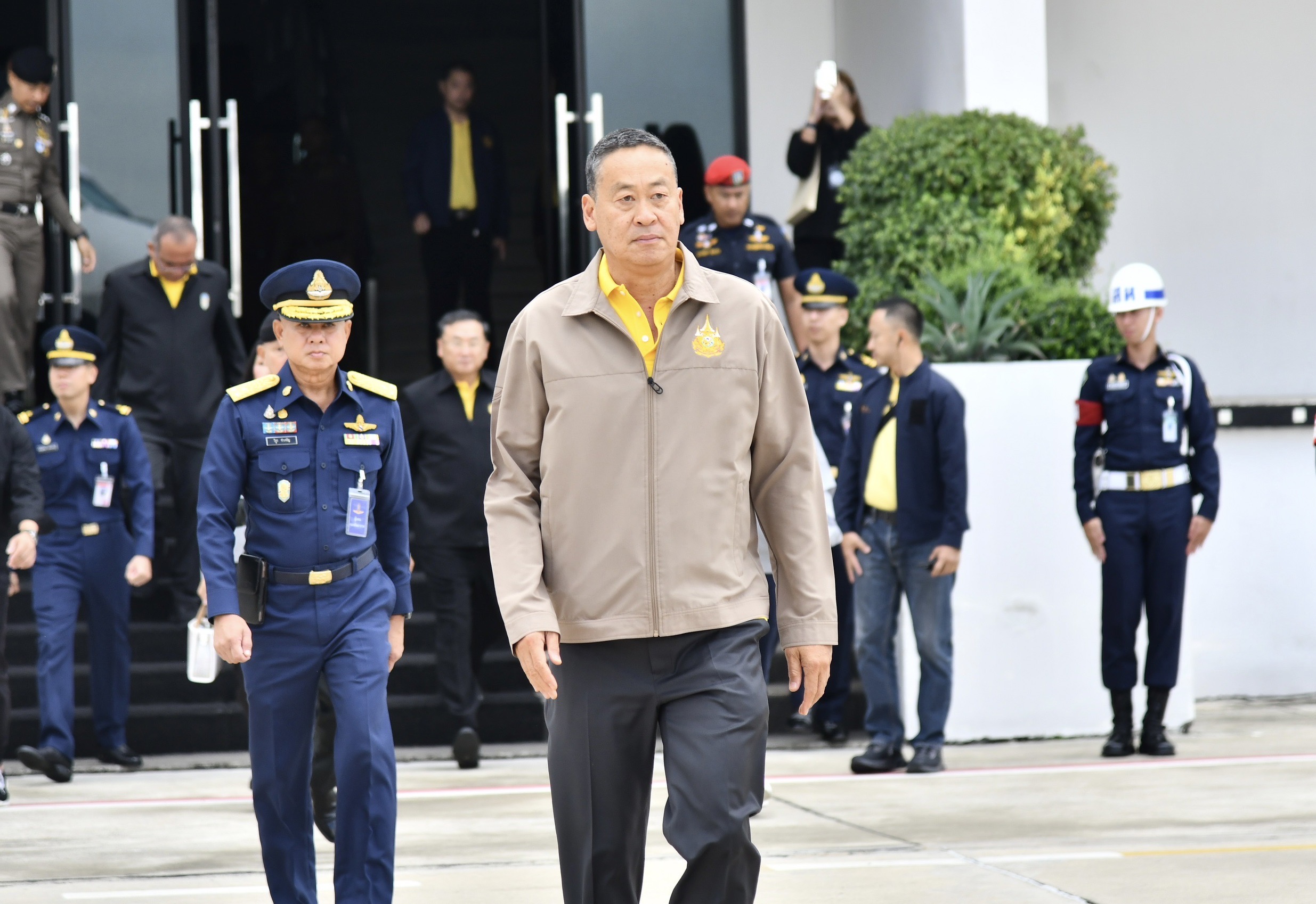 “นายกฯ” ให้กำลังใจตร. ทั่วประเทศ แนะ “ตำรวจ-ทหาร-ปกครอง-สาธารณสุข” จับมือปราบปรามยาเสพติด ตกใจ กวาดยาบ้าเจออาวุธหนัก