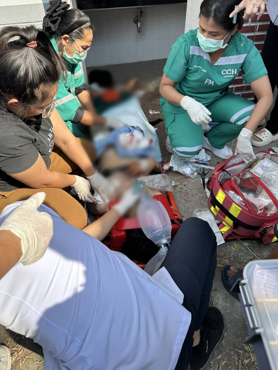 ปทุมธานีสุดเถื่อนกลุ่มวัยรุ่นไล่ยิงกันหนีเข้าไปศูนย์กู้ชีพเทศบาล ถูกยิงบาดเจ็บ3ราย
