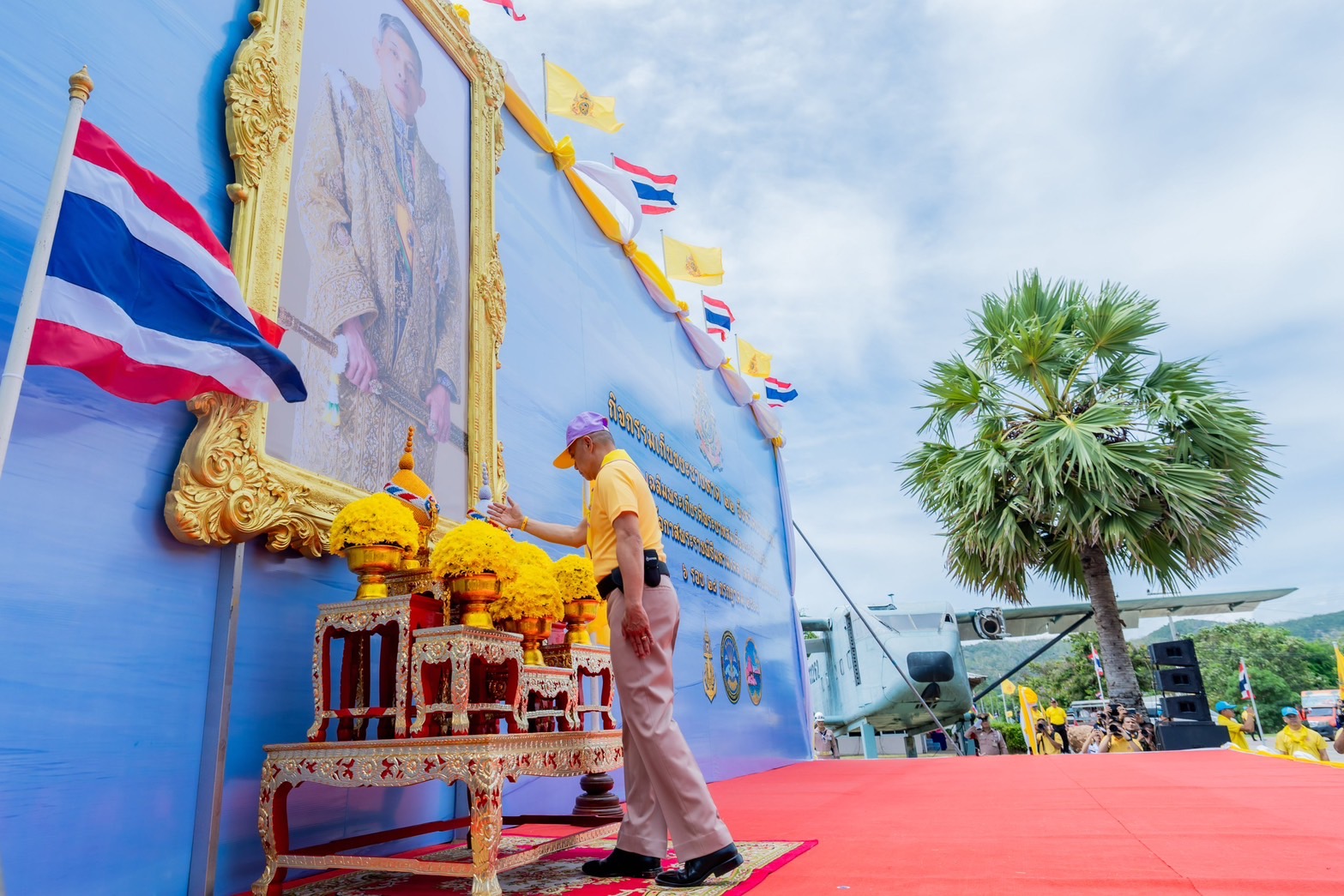 กองทัพเรือ จัดกิจกรรมเก็บขยะชายหาด 22 จังหวัดชายทะเล เฉลิมพระเกียรติ พระบาทสมเด็จพระเจ้าอยู่หัว