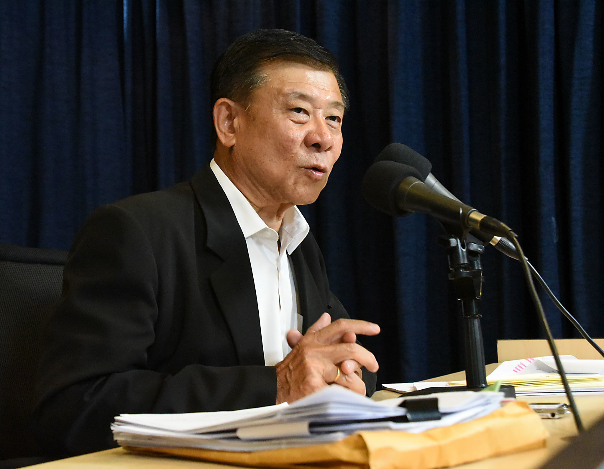  “วิลาศ” ชี้ สภาฯ ไม่ต้องจ่ายค่าเร่งรัดสร้างสภาฯ ใหม่ 215 ล้าน ถามกลับ ค่าปรับสร้างช้า 2.2 หมื่นล้าน ใครรับผิดชอบ