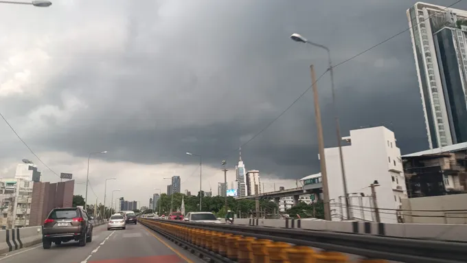 เตรียมตัวรับฝนหลังเลิกงาน!! มีเขตไหนบ้าง