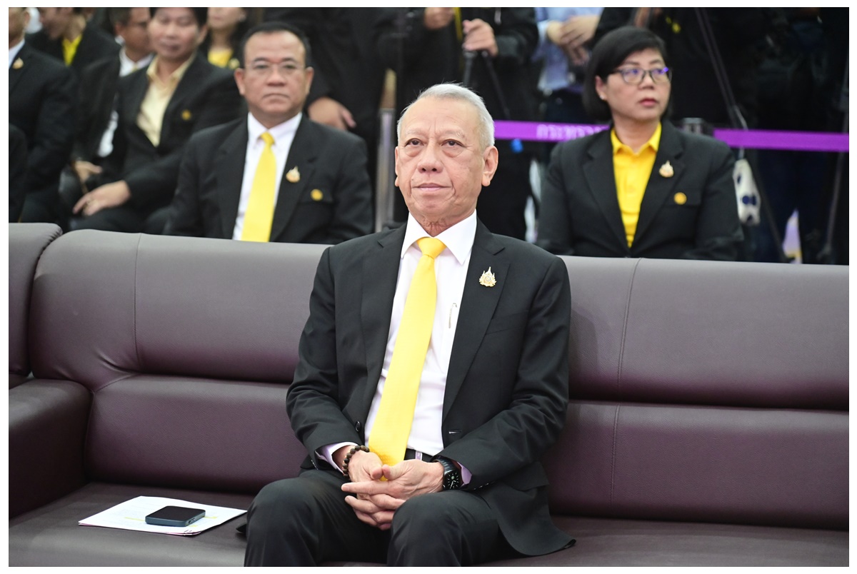 เปิดรับสมัครคนไทยไปทำงานพนักงานต้อนรับบนเครื่องบิน 400 อัตรา ค่าจ้าง 42,978 บาท/เดือน