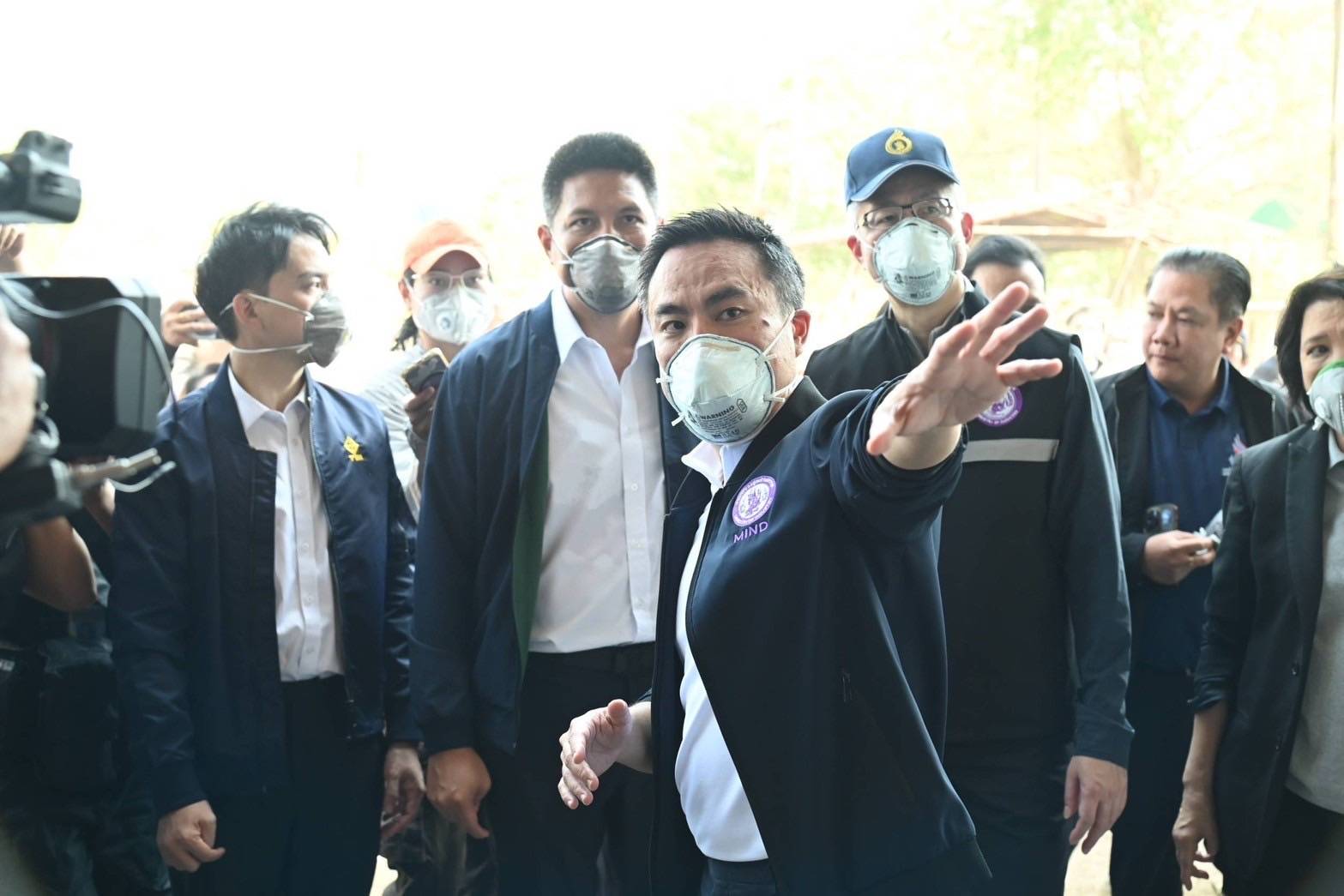 "เอกนัฏ" ลุยต่อไม่สนถูกตั้งค่าหัว สั่งปิดกิจการ 3 บริษัท พร้อมฟัน 5 ข้อหาหนัก 