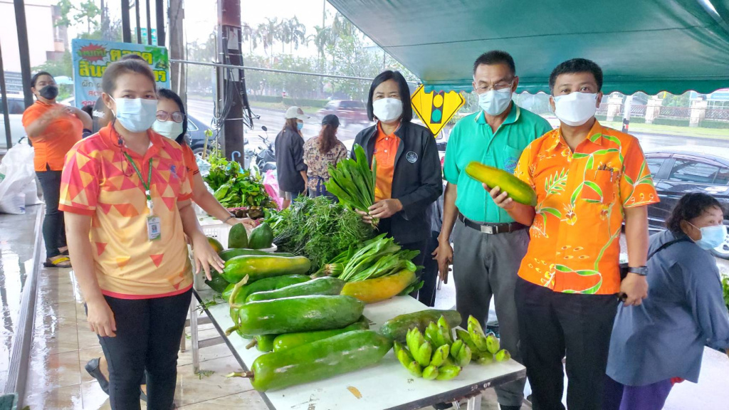 สหกรณ์จังหวัดตรัง หนุนย่านตาขาว เปิดตลาดสินค้าเกษตร ส่งตรงจากผู้ผลิตถึงมือผู้บริโภคอย่างต่อเนื่อง 
