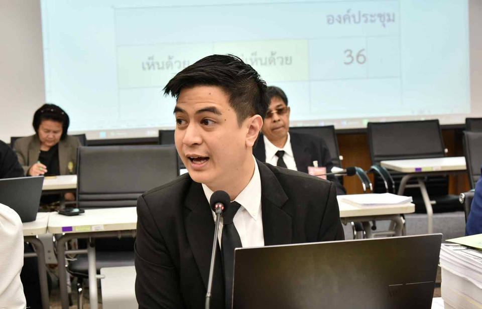 ‘ไอติม ’ ชี้ 3 เงื่อนไขขั้นต่ำ ซักฟอกรัฐบาลอนุทิน หากยุบสภา-แก้ รธน.ไม่ทันตามกำหนด