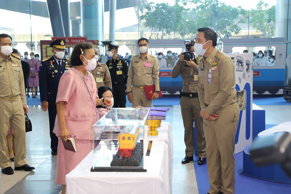 "กรมสมเด็จพระเทพฯ" เสด็จฯ ทรงเปิดงานสัปดาห์หนังสือแห่งชาติ ครั้งที่ 50 ที่สถานีกลางบางซื่อ 