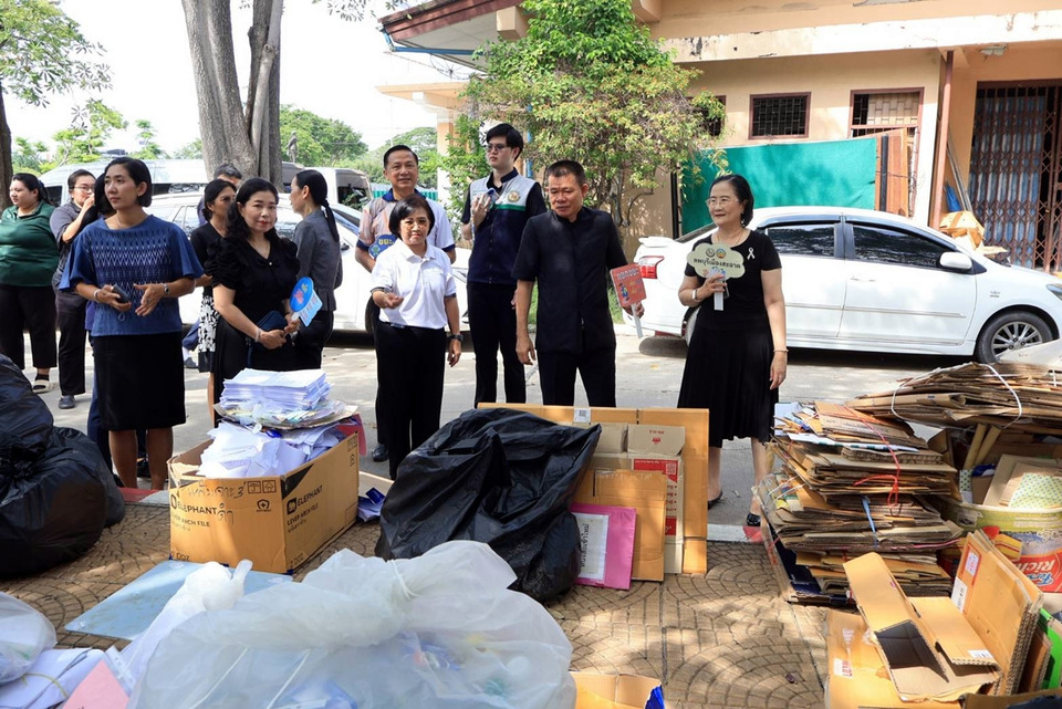 ลพบุรีเดินหน้า “สำนักงานปลอดขยะ” รณรงค์คัดแยกขยะต้นทาง สร้างเมืองน่าอยู่