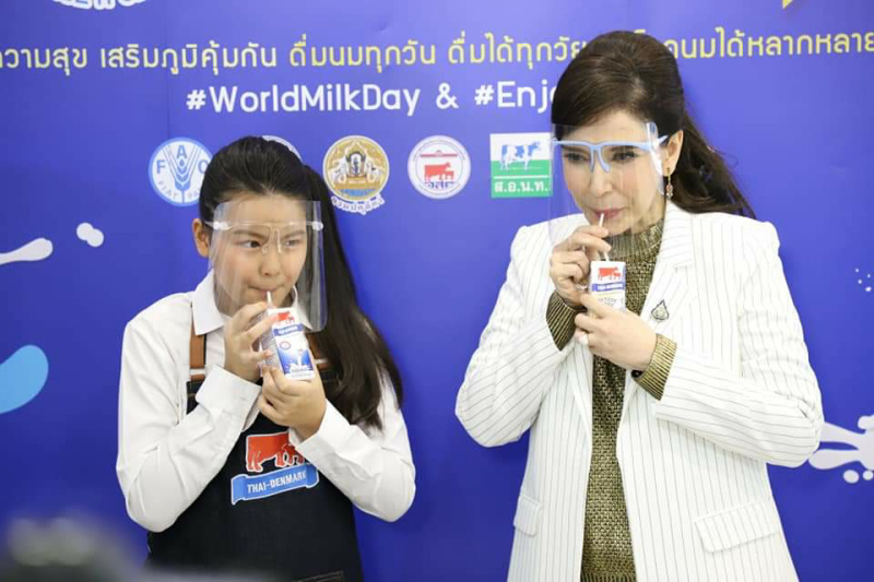 อ.ส.ค. รณรงค์วันดื่มนมโลก ย้ำดื่ม “นม” ไม่ทำให้อ้วน
