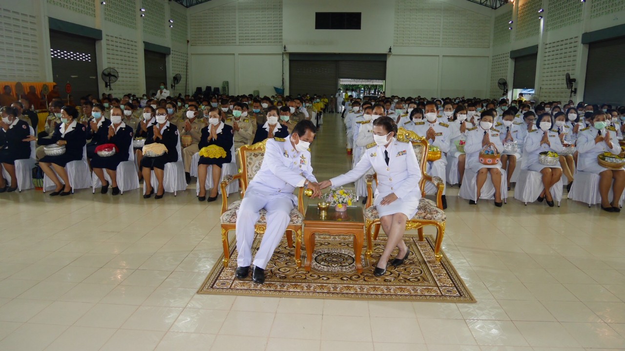 นายอำเภอศรีสงคราม  นำขรก.จัดกิจกรรมเฉลิมพระเกียรติในหลวงร.10