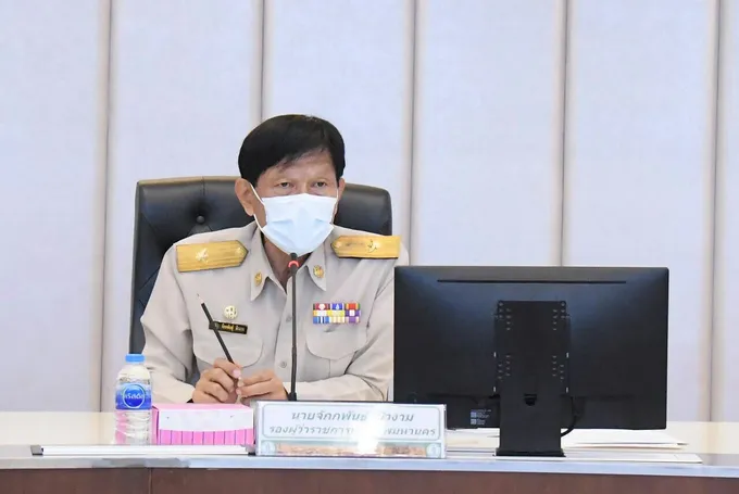 รองผู้ว่าฯกทม.แจงไม่มีการตัดงบแก้น้ำท่วมเขตจตุจักร เพื่อพาหัวคะแนนไปเที่ยวแน่นอน