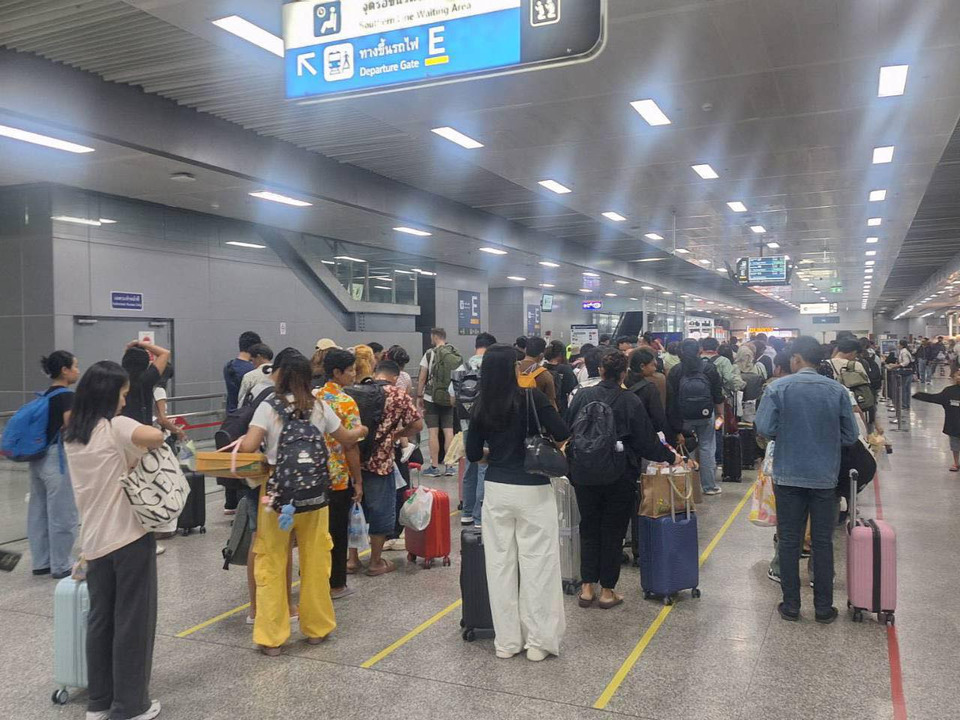 4วันยอดเดินทางทะลุ 10 ล้านคน! “พิพัฒน์” เผยอุบัติเหตุลด 29% สั่งคุมเข้มรับคนกลับกรุง