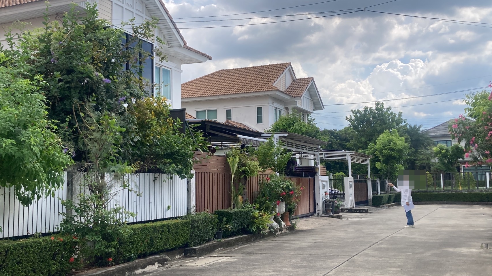 อดีตครูโดนเพื่อนบ้านแสบ อ้างสนิทข้าราชการ อบต. หลอกลงทุนสูญร่วม 40 ล้านบาท 