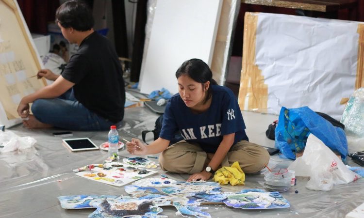 ผลิตเมล็ดพันธุ์ทัศนศิลป์ร่วมสมัยรุ่นใหม่ก้าวสู่ศิลปินอาชีพ