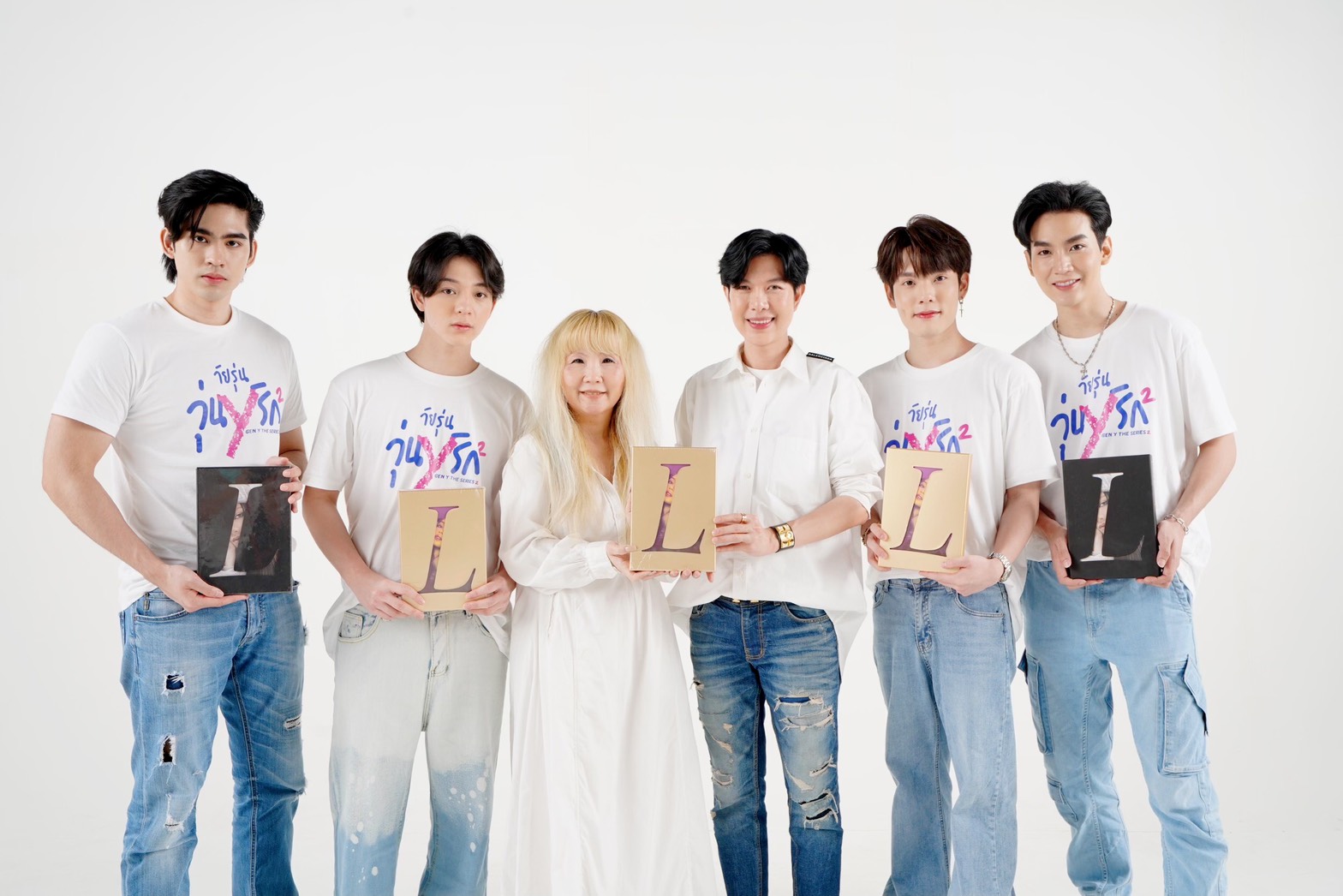 Star Hunter Entertainment จับมือ Idol Exchange คว้าลิขสิทธิ์จำหน่าย LISA FIRST SINGLE ALBUM ในไทย! วางขาย 29  ต.ค.นี้