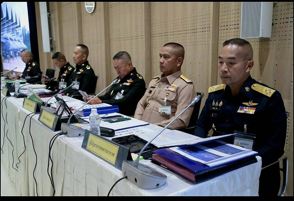 "กลาโหม" แจงงบเพิ่ม เหตุรัฐขึ้นเงินเดือน 10% ยันลดกำลังพลแล้ว 1 หมื่นนาย เล็งดัน "พลทหารอาสา" เลิกเกณฑ์ถาวร
