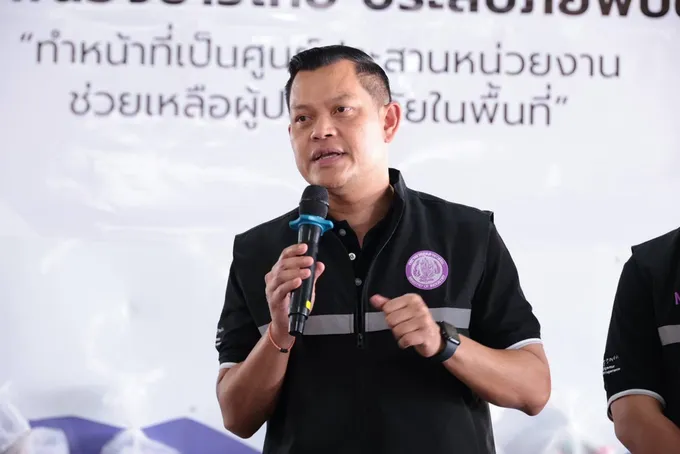 “ธนกร” ปรับแผนช่วยผู้ประกอบการน้ำท่วมใต้ 9 จังหวัด อัดมาตรการ 3 ระยะ ฟื้นฟูครบวงจรให้ธุรกิจกลับมาแข็งแรง