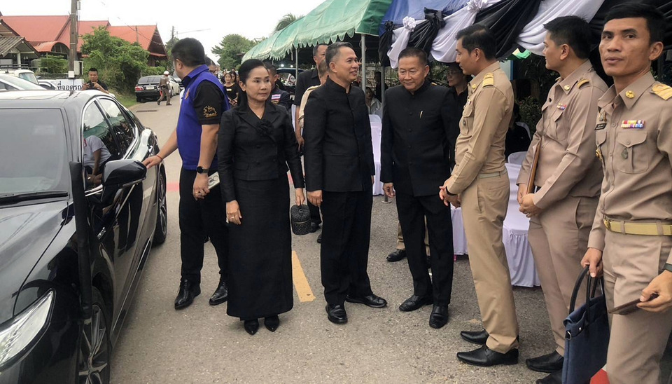 ผู้ว่าฯ กาฬสินธุ์ นำส่วนราชการส่ง “ฮลุน โซโล่” คืนสุดท้าย ยกย่องบุคลากรทรงคุณค่า