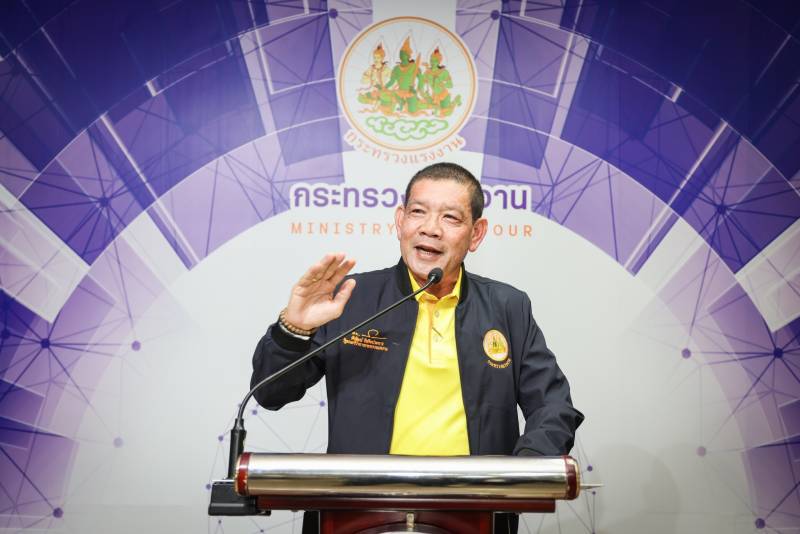 ผ่อนผัน รง. 3 สัญชาติกลับบ้านฉลองสงกรานต์ ก.แรงงานย้ำดูแลทุกคนเท่าเทียม
