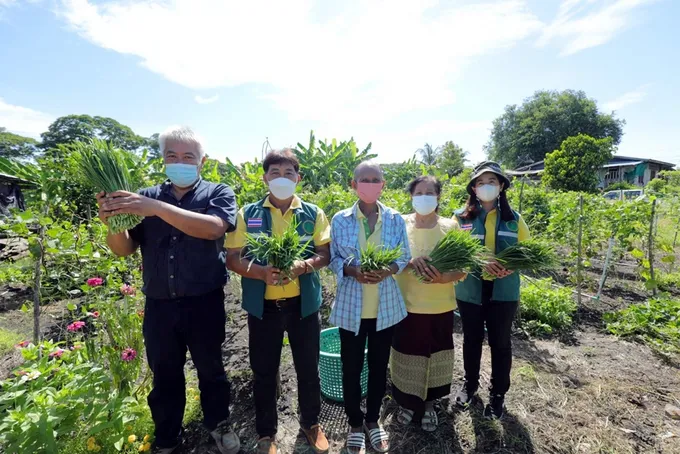 ชูความสำเร็จ เกษตรกรต้นแบบ “โครงการพัฒนาสระบ่อดินขาว” สร้างความเข้มแข็งสู่ชุมชนสืบไป