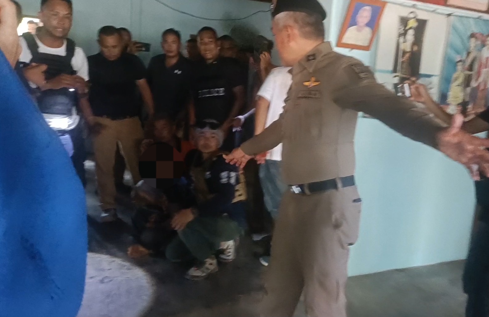 ศรีสะเกษ ผู้ต้องหาหนีเจ้าหน้าที่ยอมมอบตัวแล้ว สารภาพว่ากลัวตำรวจ เพราะรู้ตัวว่าผิด