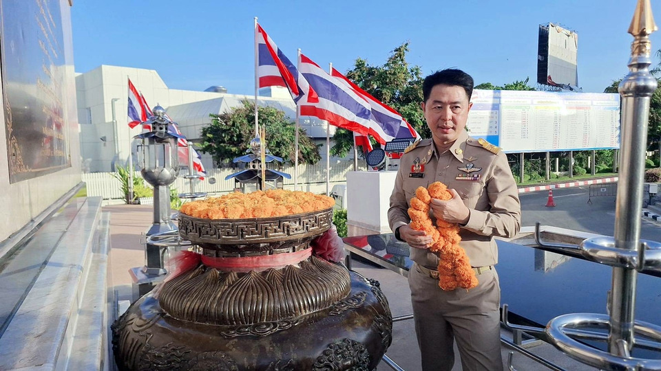 “นายกเบียร์” เข้ารับตำแหน่งนายกเมืองพัทยาสมัย 2 มวลชนแห่ต้อนรับ มอบกำลังใจคึกคัก